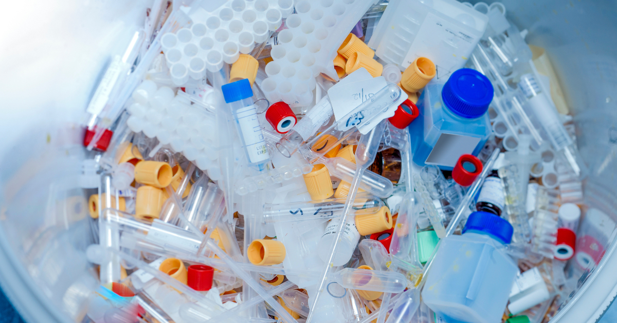 While these procedures are needed for hygienic purposes, health reasons, and patient safety, single-use plastics also cause a severe impact on the environment.